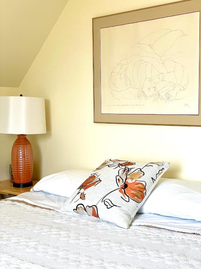 The East Wind Guesthouse Clark's Harbour 외부 사진