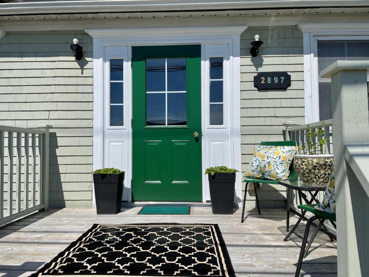 The East Wind Guesthouse Clark's Harbour 외부 사진