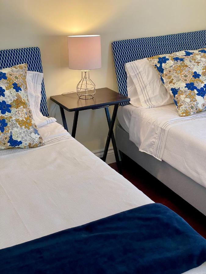 The East Wind Guesthouse Clark's Harbour 외부 사진